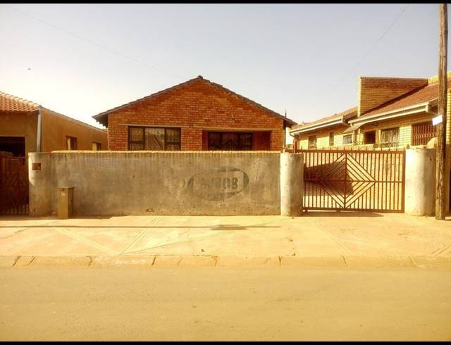 3 BEDROOM HOUSE FOR SALE IN NALEDI